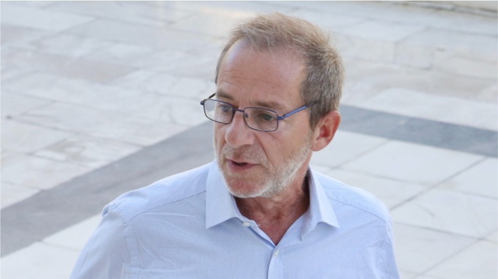Δίκη Δημήτρη Λιγνάδη: «Με ρίχνει μπρούμυτα, μου κατεβάζει τα παντελόνια και με κακοποίησε»