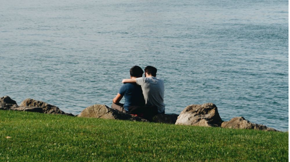 12 ενδείξεις που αποδεικνύουν ότι ο άνδρας σου μπορεί να είναι ομοφυλόφιλος  | Ι LOVE STYLE