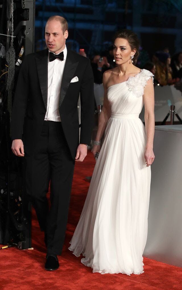Kate Middleton: Φόρεσε ένα λευκό φόρεμα στα BAFTA Awards και αποθέωσε το  princess chic style | Ι LOVE STYLE