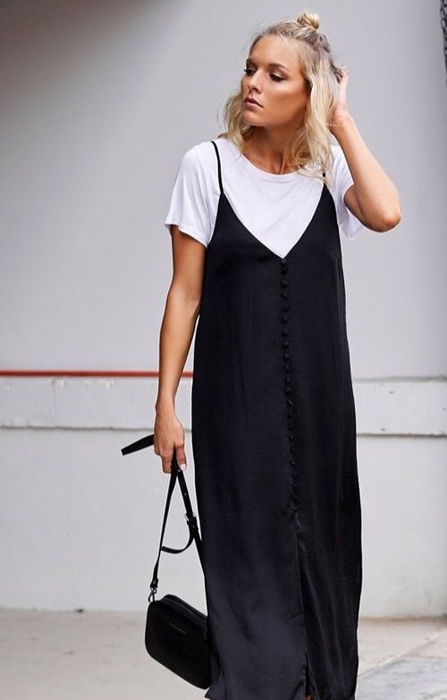 Slip Dress: Τρεις διαφορετικοί τρόποι για να το φορέσεις αυτό το καλοκαίρι  | Ι LOVE STYLE