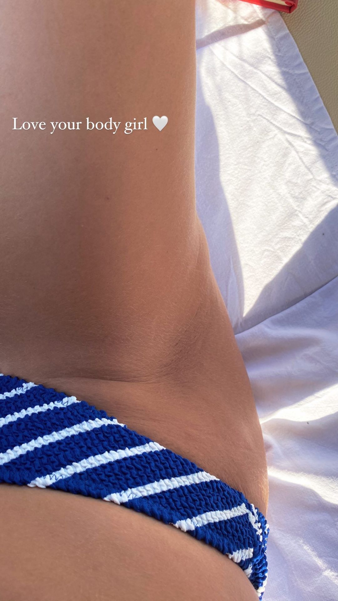 Χαριτίνη Ηλιάδου: Πιο ακομπλεξάριστη από ποτέ μας δείχνει τις ατέλειες στο  σώμα της [εικόνα] | Ι LOVE STYLE