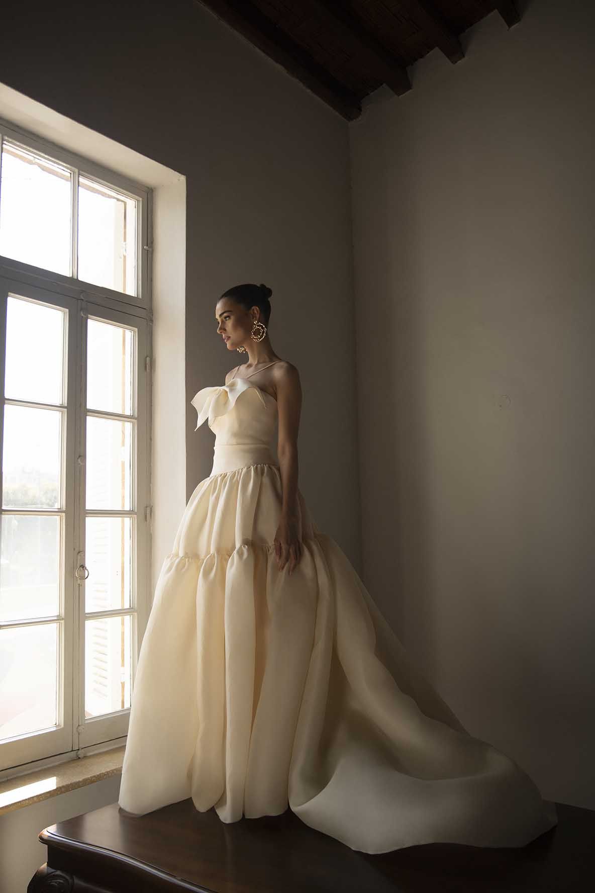 Η νέα dreamy bridal συλλογή νυφικών της Έλενας Στρογγυλιώτου θα σου δώσει  inspo | Ι LOVE STYLE