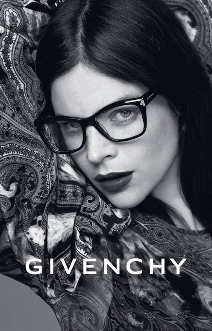 Σοφιστικέ γυαλιά οράσεως από τον οίκο Givenchy | Ι LOVE STYLE