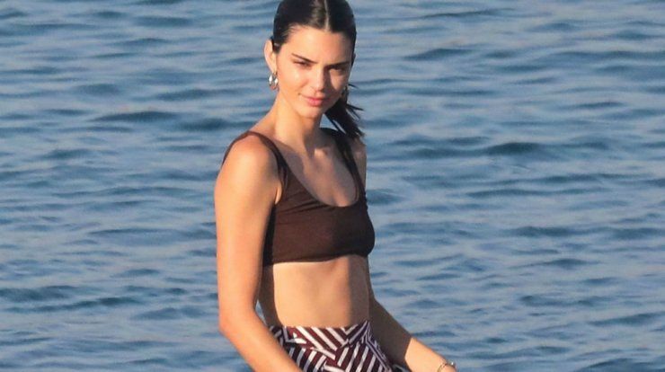 Το styling tip της Kendall Jenner από τις beach wear εμφανίσεις της στην  Μύκονο | Ι LOVE STYLE