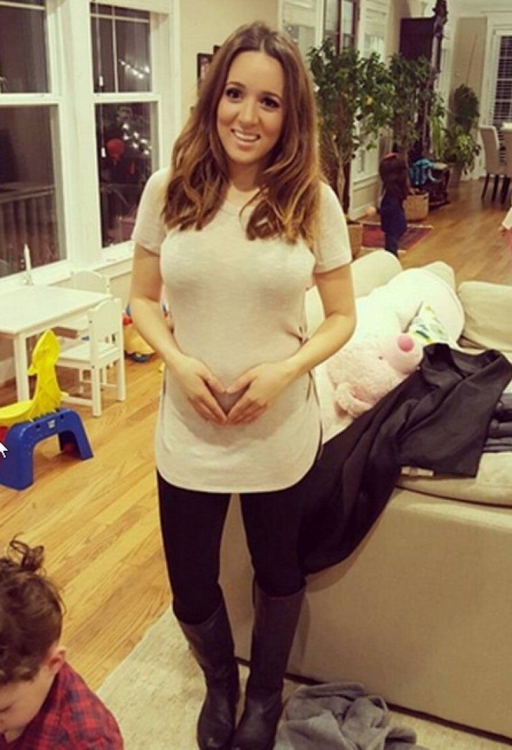 Καλομοίρα: Δεν θα πιστεύετ πόσα κιλά έχει πάρει στον 5ο μήνα της 2ης  εγκυμοσύνης της; | Ι LOVE STYLE